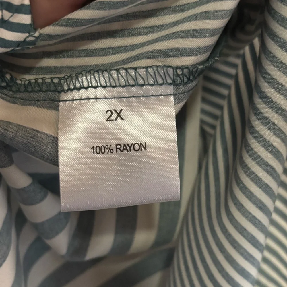 NWT Jane & Delaney Striped Green and White Women's Top, size 2X - Picture 4 of 8